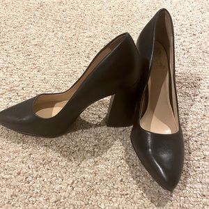Black block heel Vince Camuto pumps